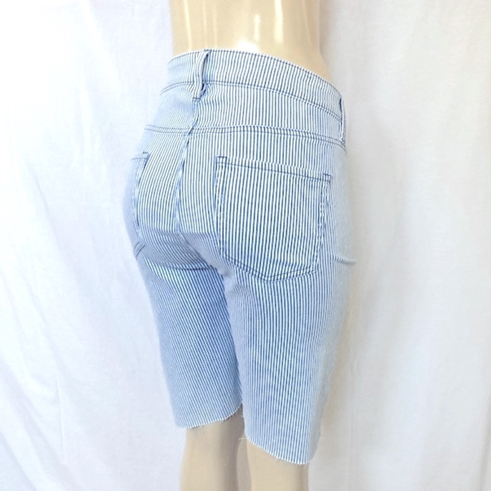 AVA & VIV Jeans Women Striped White & Blue Bermuda Shorts Size 18W Raw Hems NWOT